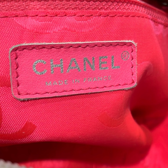 Authentic Chanel White Cambon Bowler Pochette Bag - Picture 9 of 15